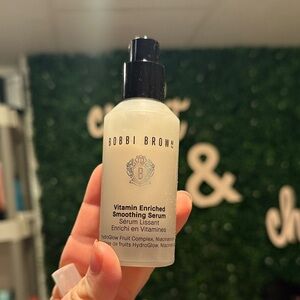 Bobbi brown vitamin enriched smoothing serum